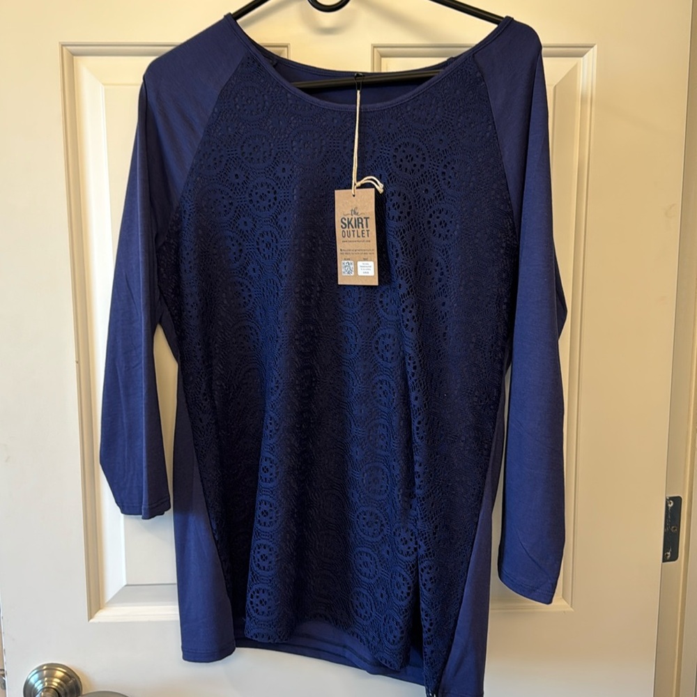 Cute new with tags blue 3/4 sleeve shirt. Shirt fits like an XL or L.